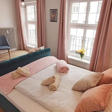 Daire Ogarna 2 -bedroom - Old Town Gdansk