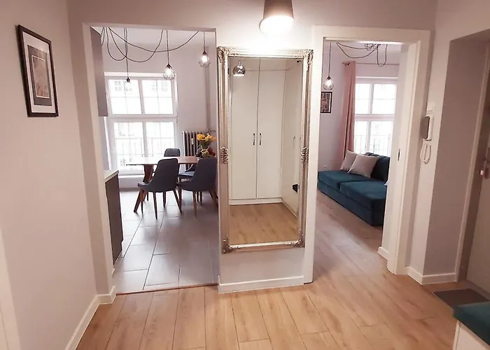 Ogarna 2 -bedroom - Old Town Apartment *